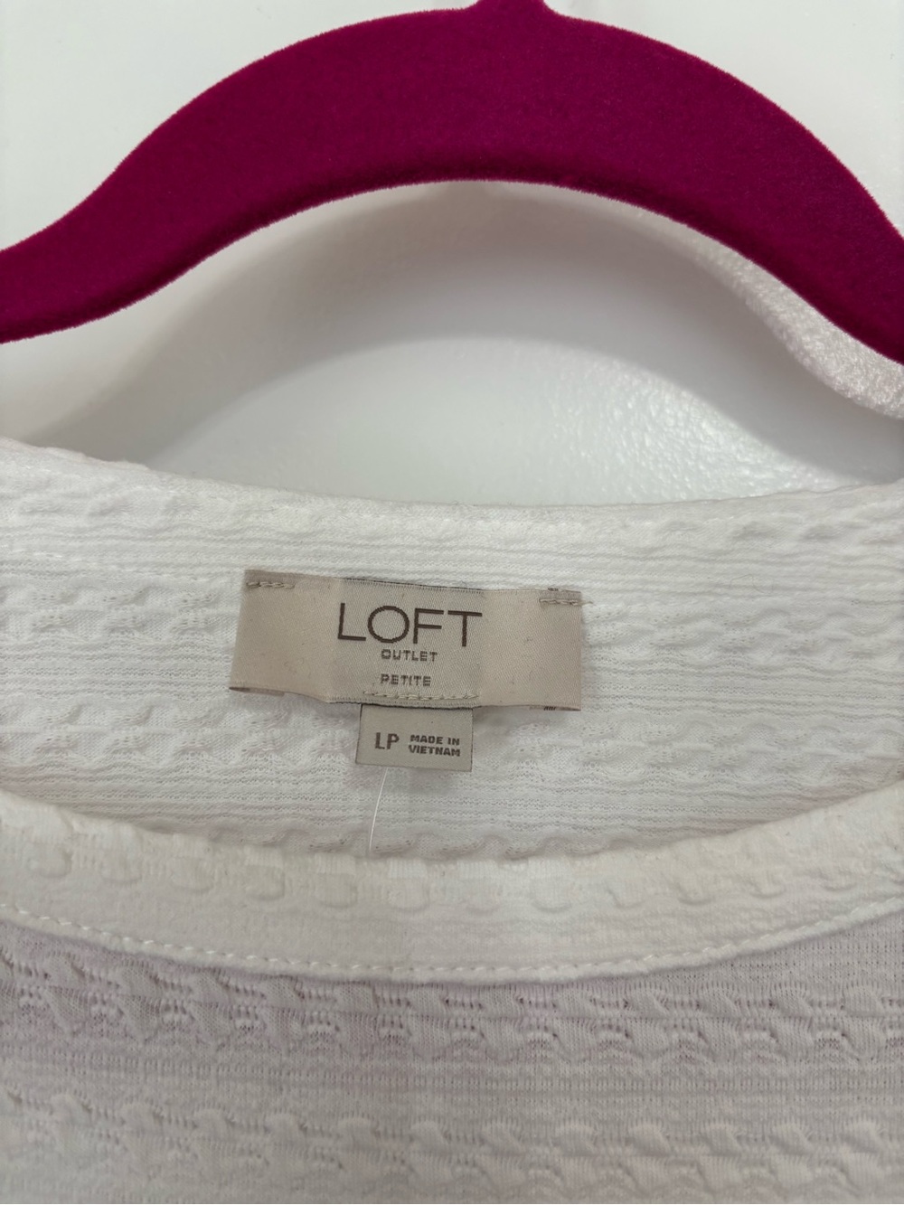 LOFT outlet white short- sleeved textured tee in a size large. - Picture 3 of 5
